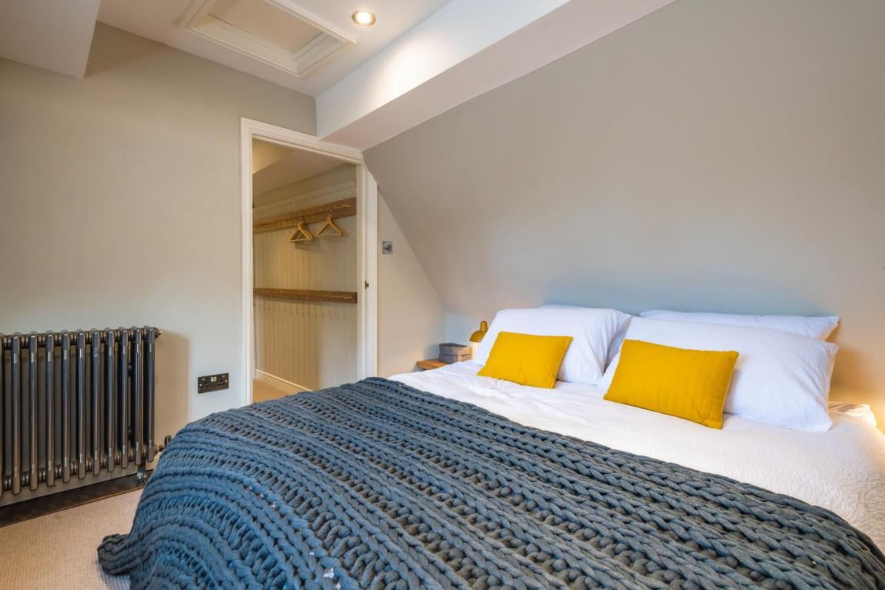 Number 6 - Boutique Grade Ii Listed Townhouse Holiday home *