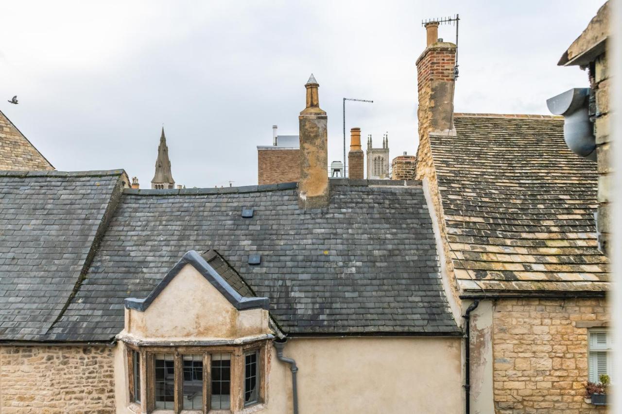 Number 6 - Boutique Grade Ii Listed Townhouse Stamford