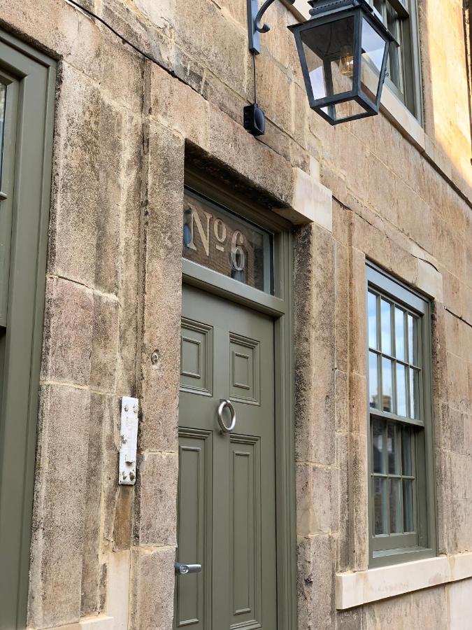 Number 6 - Boutique Grade Ii Listed Townhouse * Stamford